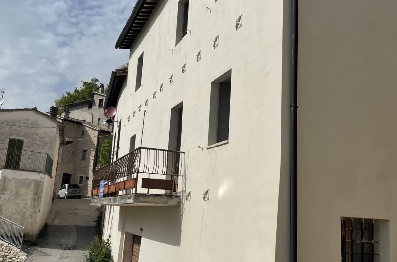 Casa semi indipendente a Sellano