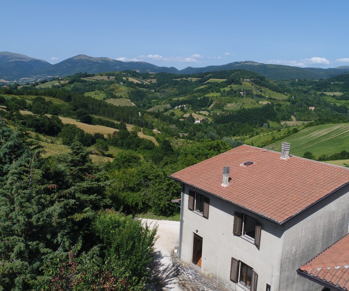 Casa indipendente a Nocera Umbra